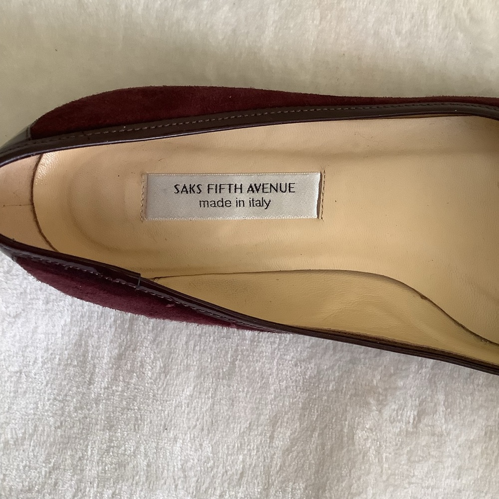 Saks Fifth Avenue ITALY Bordeaux Flats - Picture 5 of 8